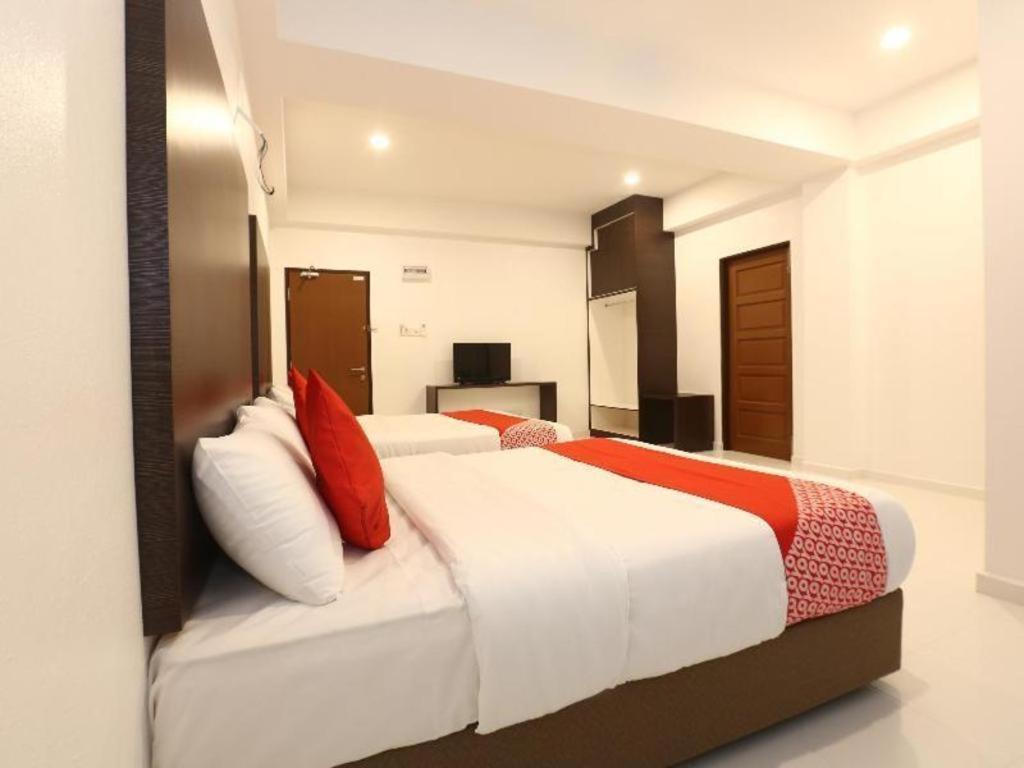 Oyo 89888 Dz Residence Guest House Kota Bahru Luaran gambar